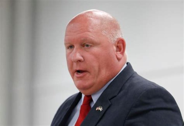 GOP congressman attends gay son’s wedding days after vote against same