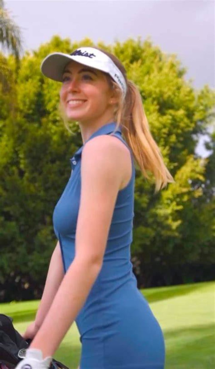 Grace Charis stuns golf fans by bra and not realising shirt