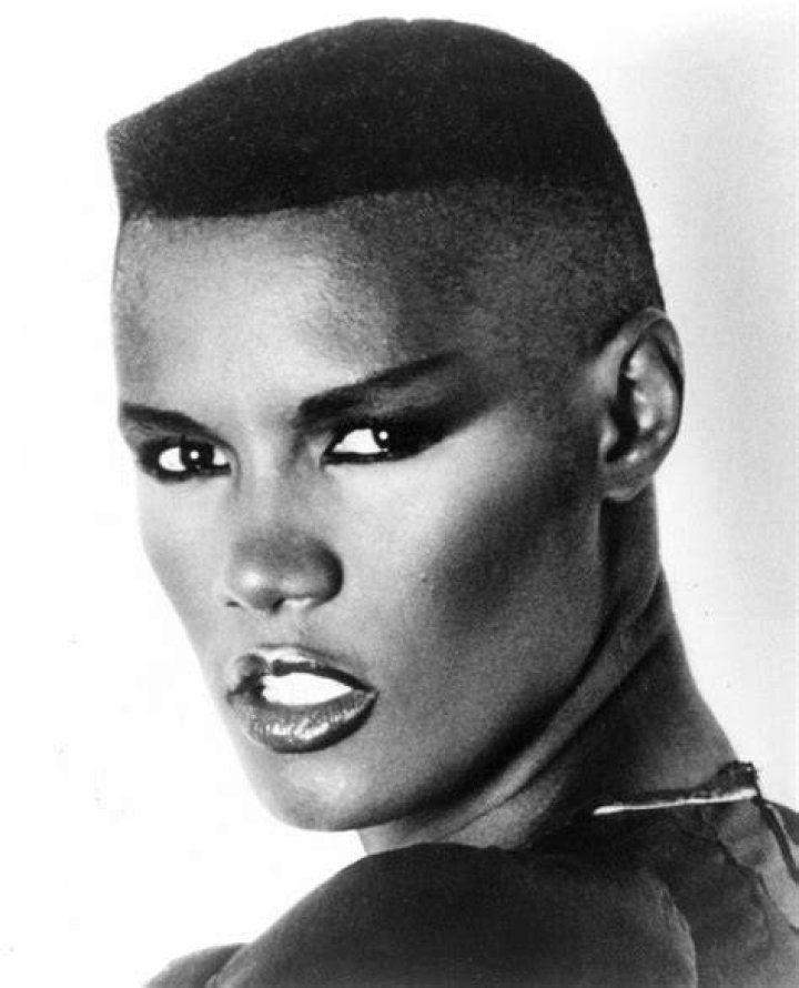 Grace Jones BR Grace jones, Jones, Portrait