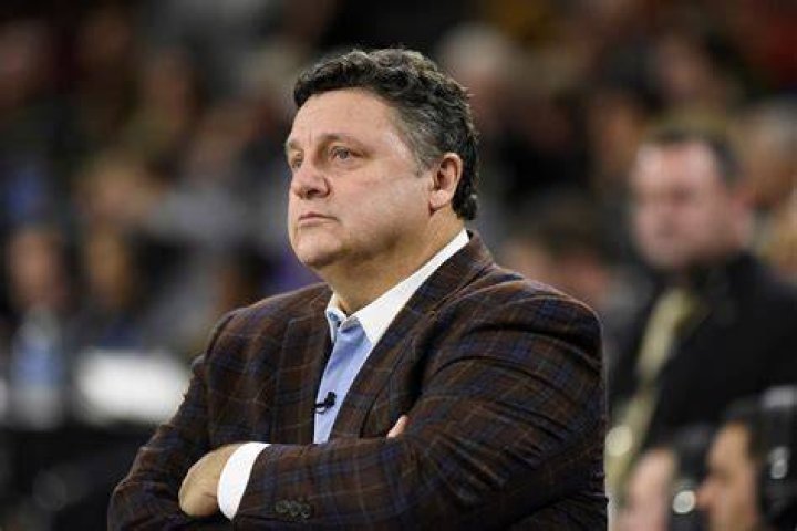 Greg Kampe elected to Michigan Sports Hall of Fame
