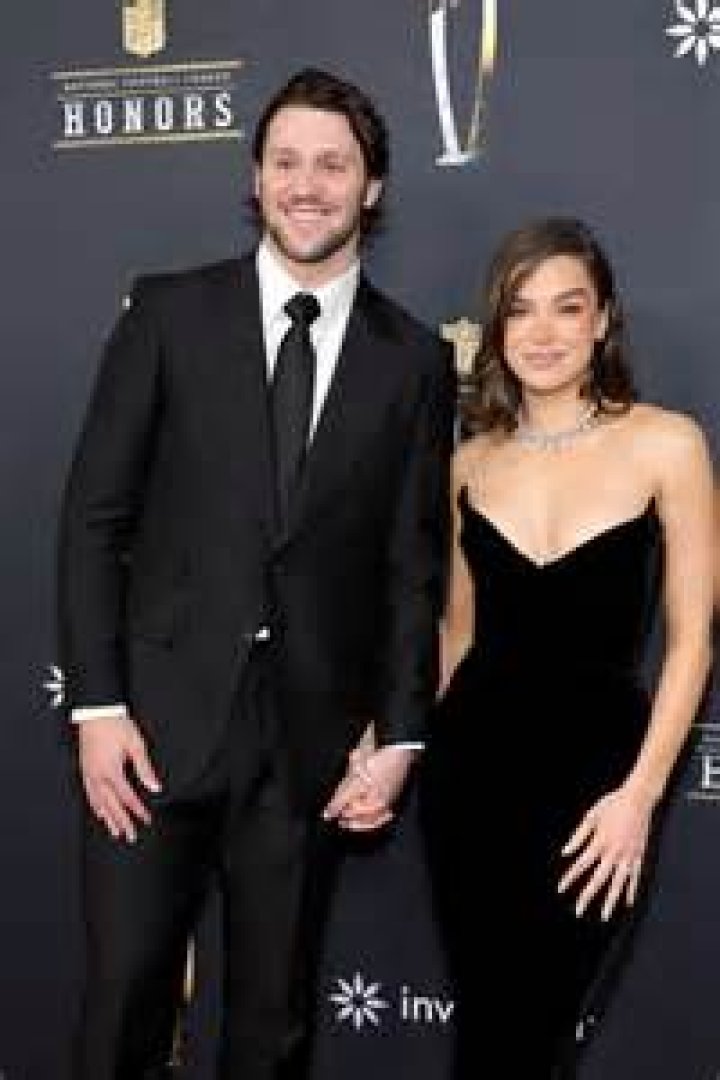 Hailee Steinfeld Would Love To Play A Filipino Movie Character