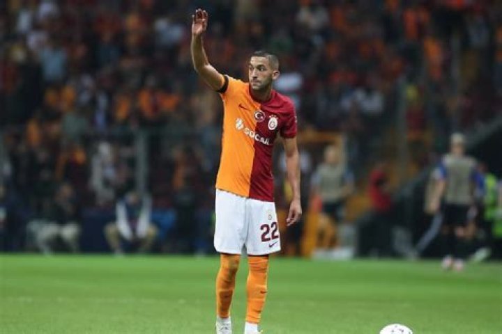 Hakim Ziyech's wife, age, nationality, salary, Instagram and more