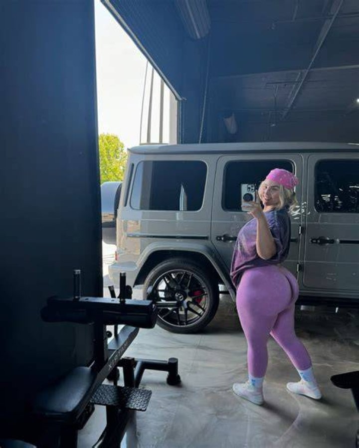 Haleigh Cox Butt Inflation 3 by popperfan on DeviantArt