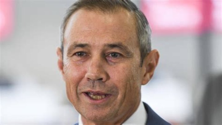 Health Minister Roger Cook urges West Australians to vaccinate against