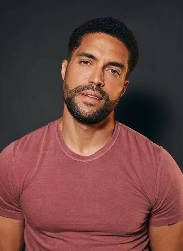 Henderson Wade (Actor) Wiki, Bio, Age, Height, Weight, Girlfriend, Net