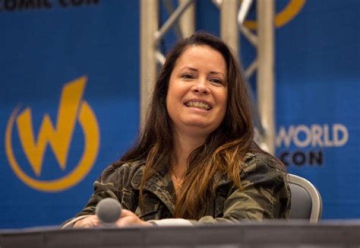 Holly Marie Combs Net Worth, Measurements, Height, Age, Weight