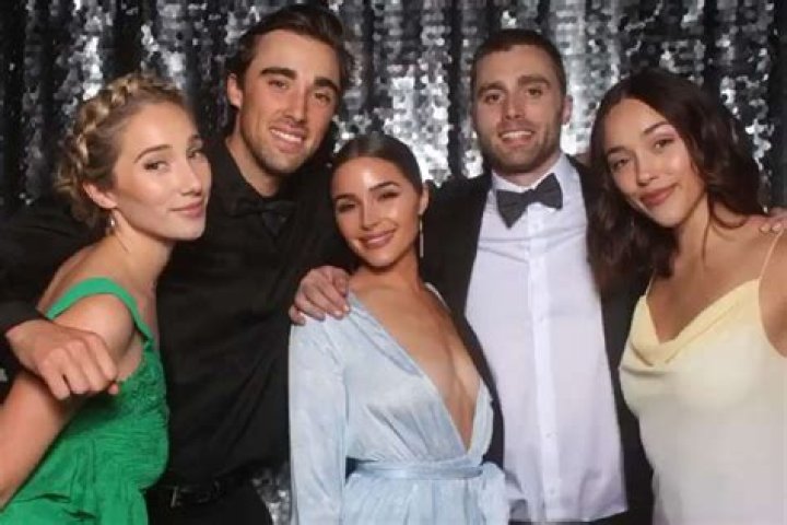 How Many Siblings Does Olivia Culpo Have? thevibely
