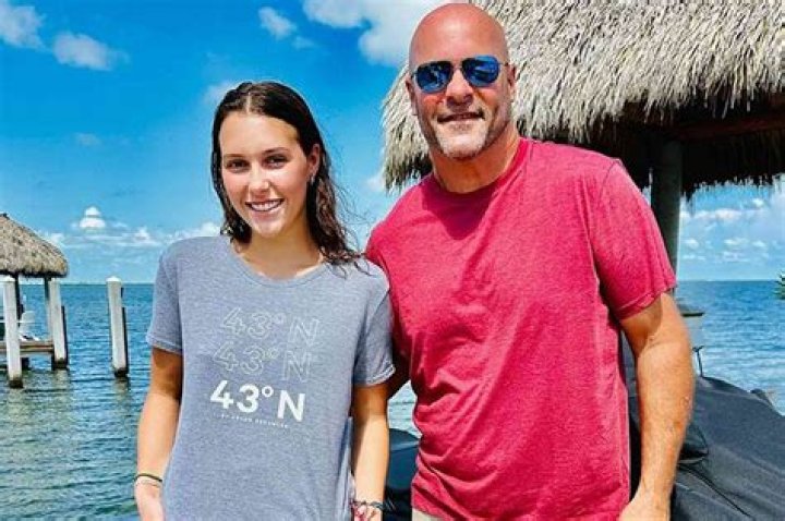 How Much Do Bryan And Sarah Baeumler Get Paid For Renovation Island?