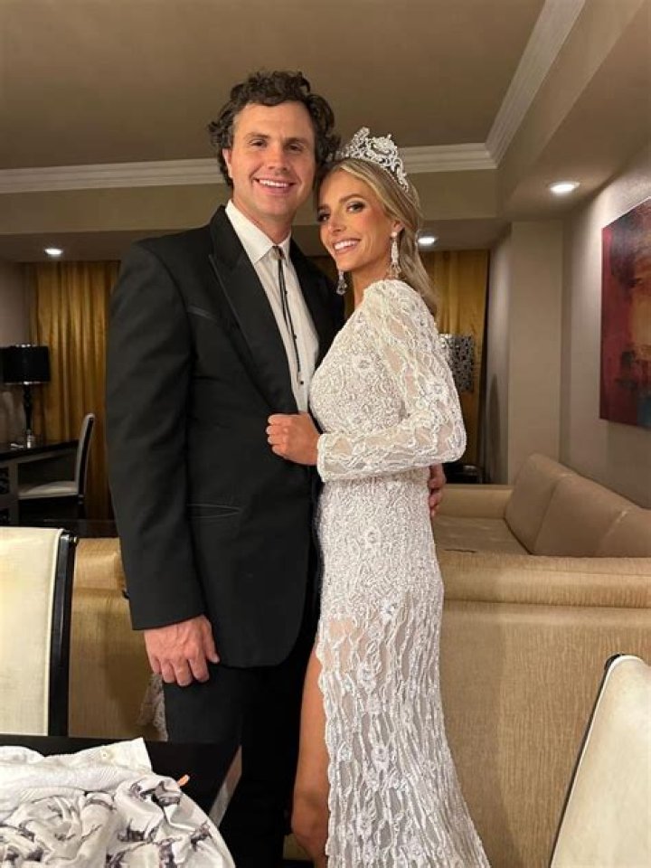 How Old Is Hannah Neeleman? Ballerina Farm Drama Explored As Influencer