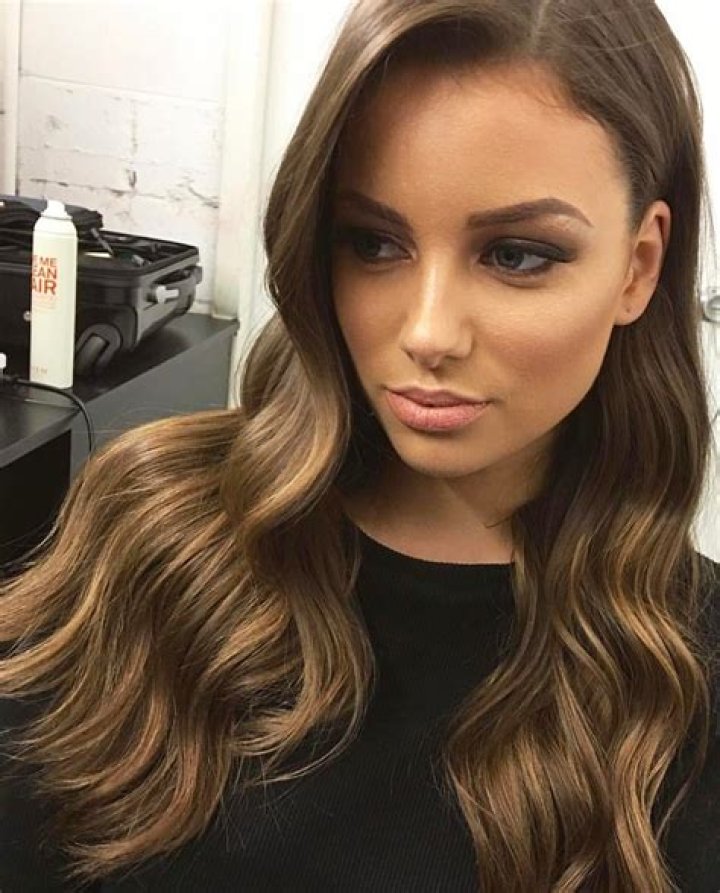 I like this. bridesmaidmakeup Brown hair blue eyes, blue