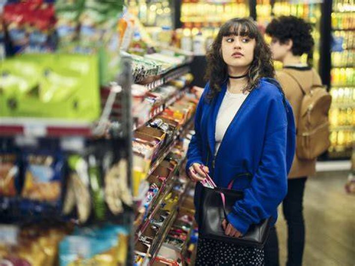 I want to shoplift with Winona Ryder. Is that so much to ask? r/GenX