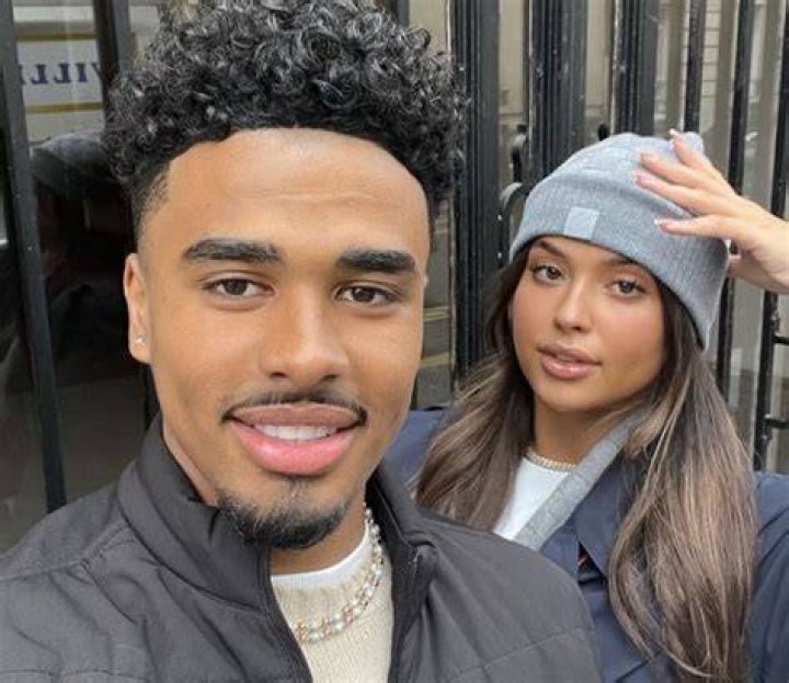 Ian Maatsen Height, Age, Girlfriend, Parents, Salary, Nationality