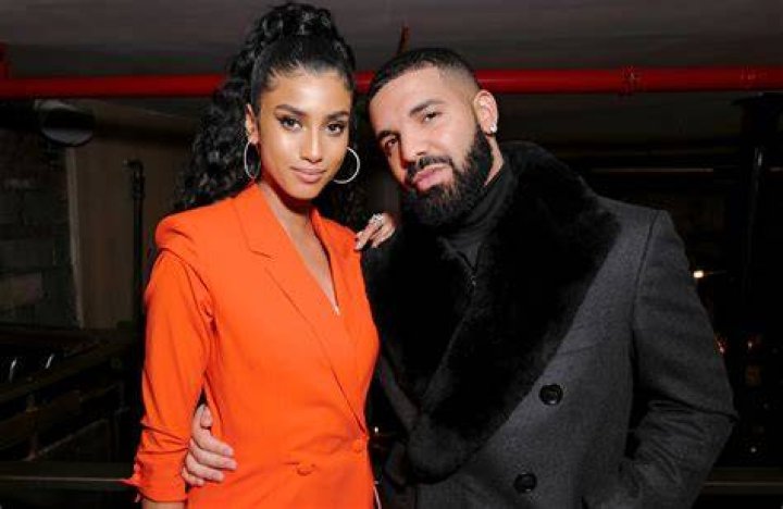 Imaan Hammam & Drake Got All the Attention at Last Night&rsquo;s Frame Dinner