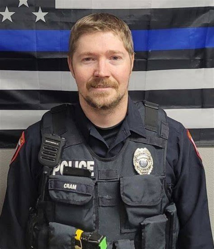 Iowa Police Officer Kevin Cram dies after being shot in the line of