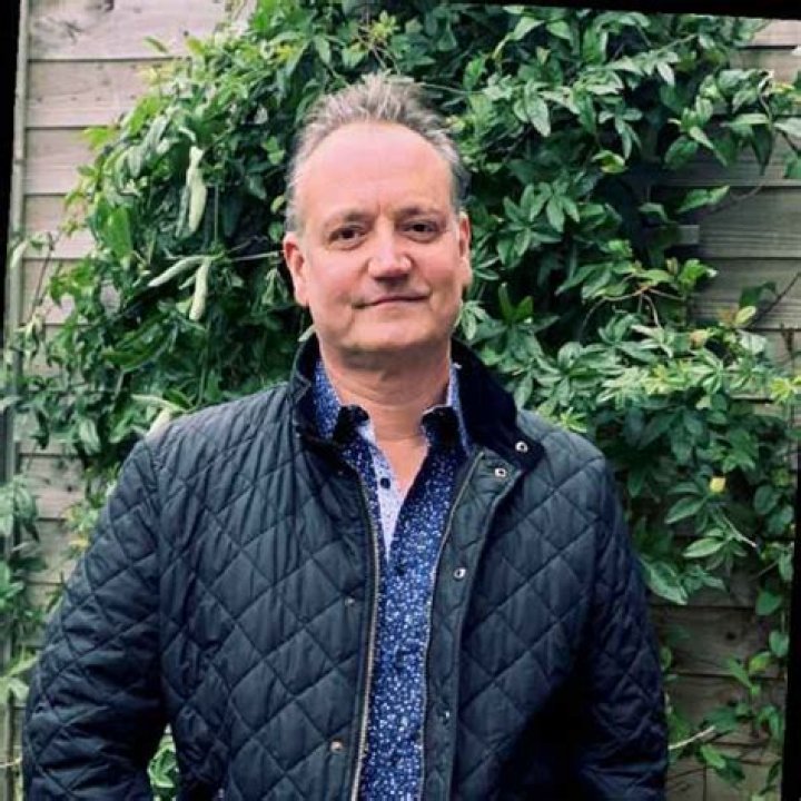 Is Paul Kent Married? Wife, Age, Height, Net Worth, Wiki