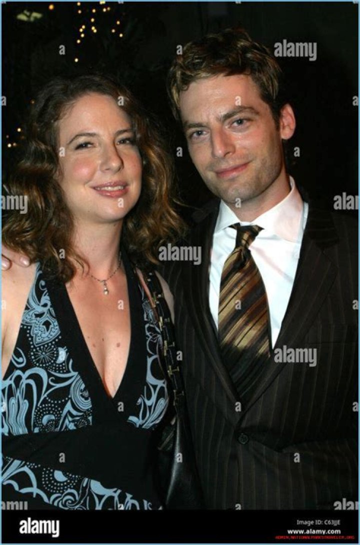 Is Robin Weigert Married? Explore Her Biography