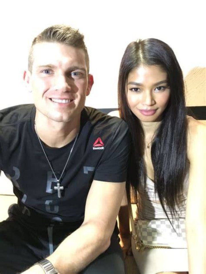Is Stephen Thompson dating Red Dela Cruz? Wife Bio
