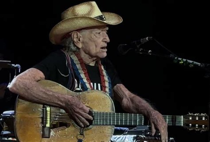 Is Willie Nelson Sick? How Much Money Does Willie Nelson Have?
