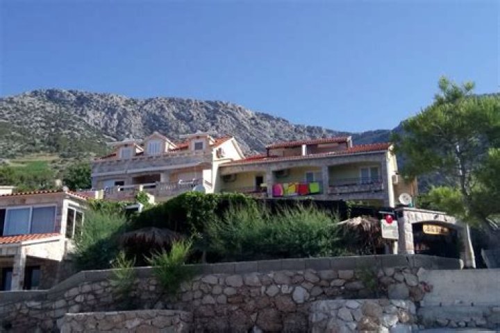 Ivan Dolac Apartments Arpina Private
