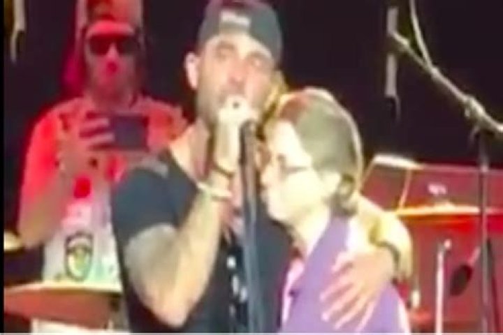 Jay Allen Says Singing Alzheimer's Song for Mom Is 'My Purpose'