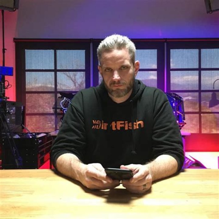 JayzTwoCents Biography Age, Wiki, Net worth, Bio, Height, Wife, Marriage