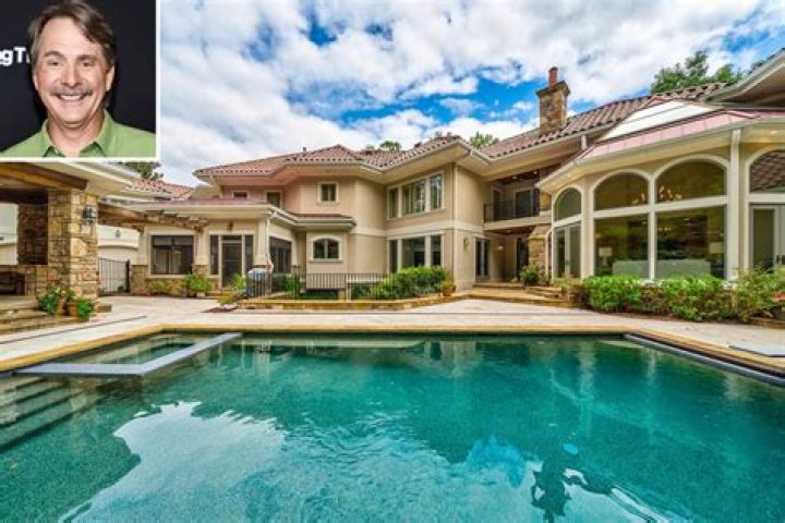 Jeff Foxworthy Lists CustomBuilt Mansion for 3 Million