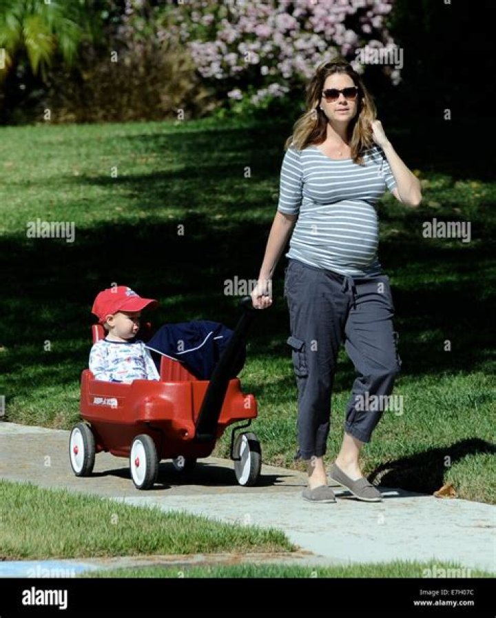 Jenna Fischer & Baby Weston Strollin' in Studio City Photo 2646962
