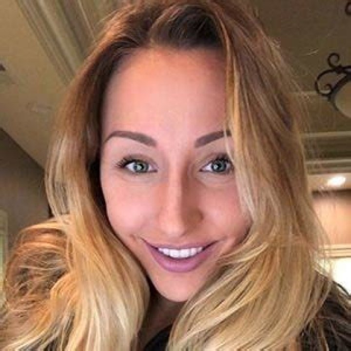 Jessica Goch Bio, Age, Net Worth, Height, Married, Nationality, Body