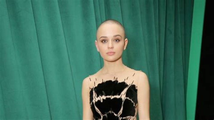 Joey King Says an Airplane Passenger Thought She Had Cancer Because of