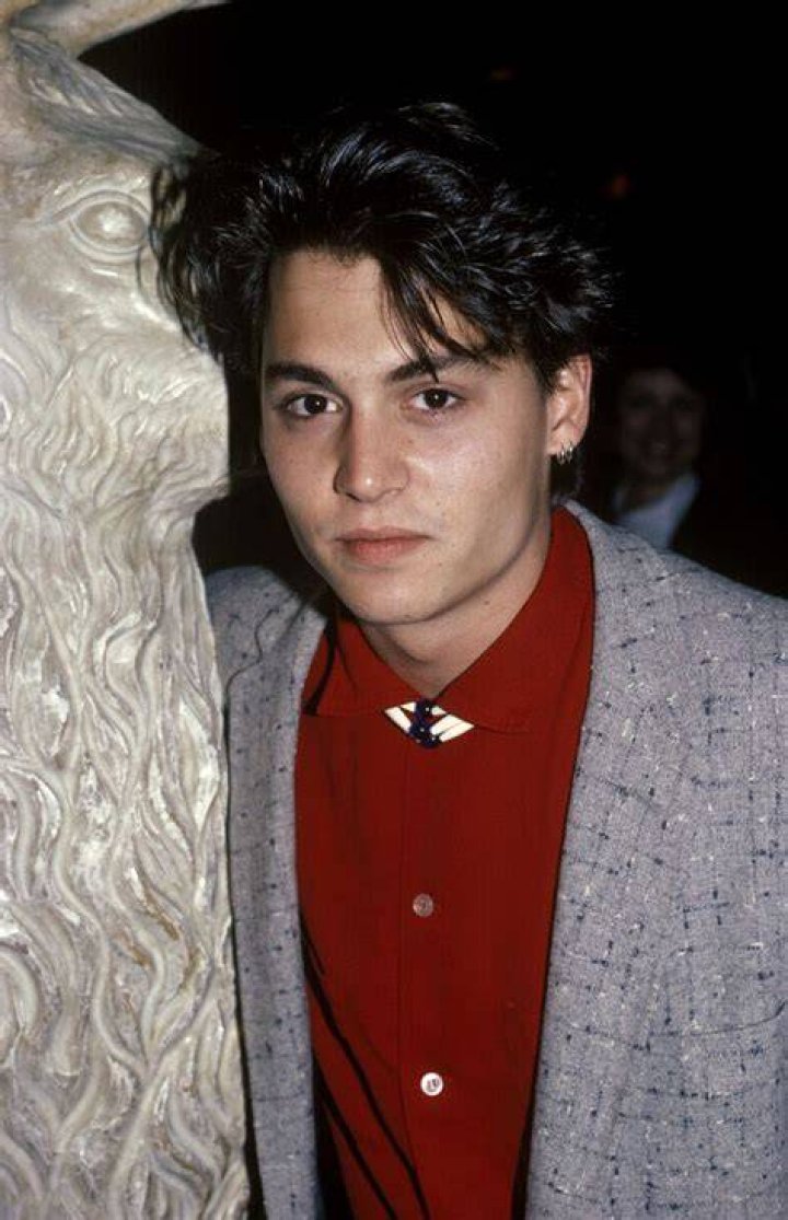 Johnny Depp 90s johnny depp, Johnny depp, Johnny depp haircut