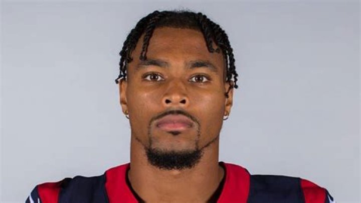 Jonathan Owens Bio, Wiki, Age, Height, Weight, Career, NFL, Parents