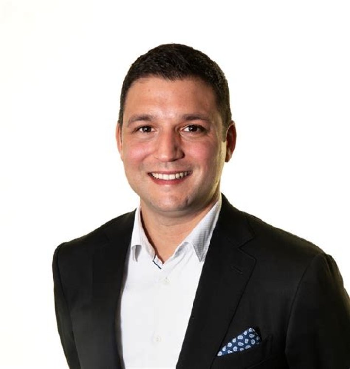 Jonathan Weiss Director of Estate Planning and Gift Services