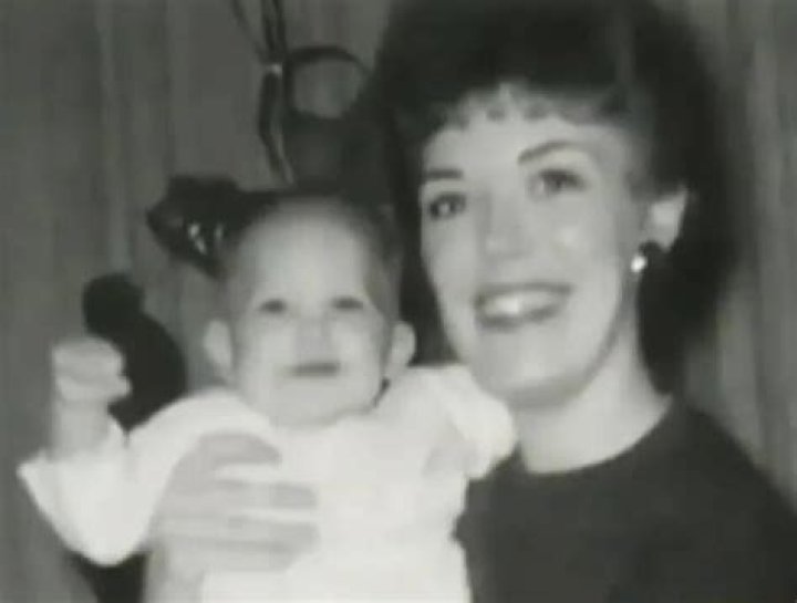 Joyce Flint, Jeffrey Dahmer Mother 5 Fast Facts to Know