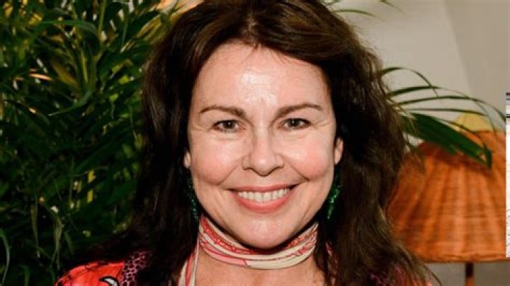 Julie Graham Age, Birthday, Biography, Movies & Facts HowOld.co
