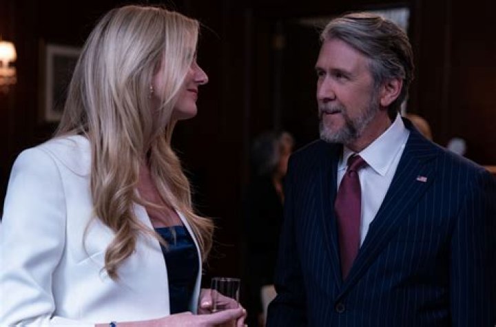 Justine Lupe (aka Willa in “Succession”) Height, Boyfriend, Wealth