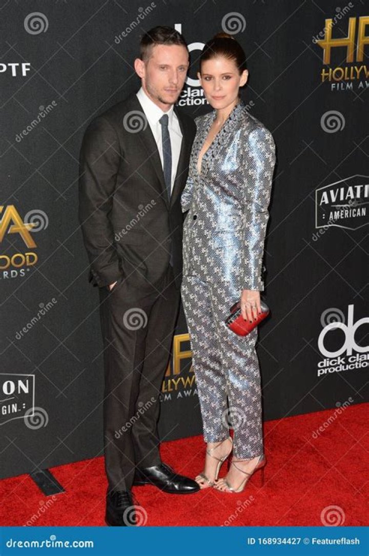 Kate Mara & Jamie Bell Are Married See the Wedding Photo! Photo