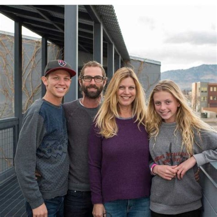 Kelly Van Halen 5 facts about Alex Van Halen's exwife Tuko.co.ke