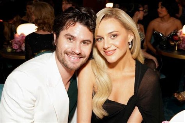Kelsea Ballerini and Boyfriend Chase Stokes Snuggle Up in Rare PDA