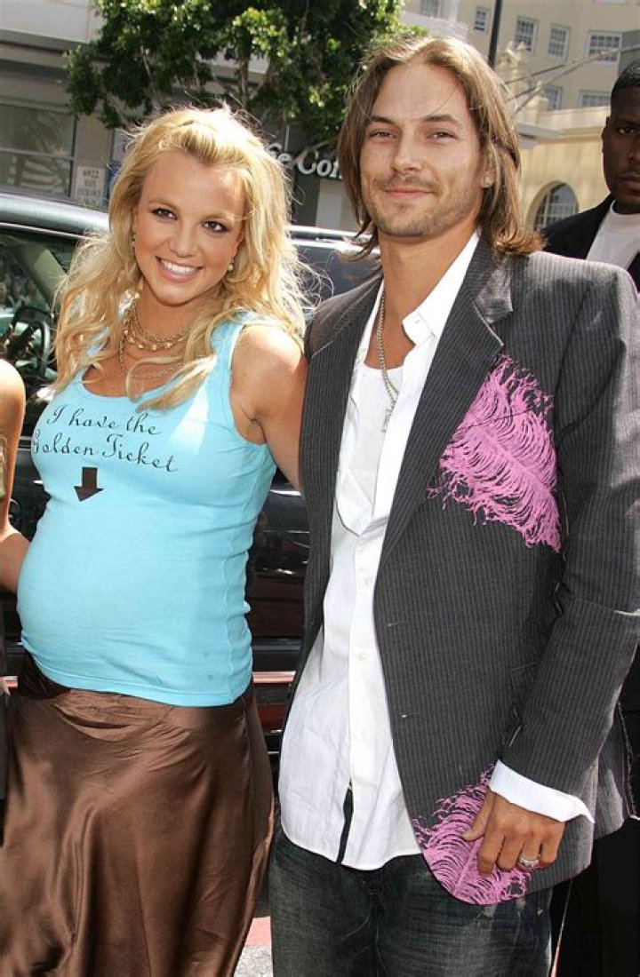 Kevin Federline's clothes hang after 30lbs weight loss Daily Mail Online