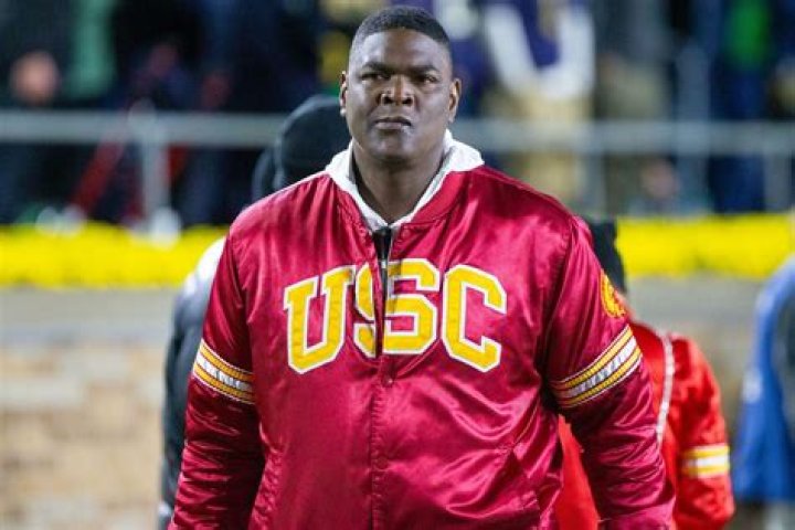 Keyshawn Johnson's son mourns death of sister Maia