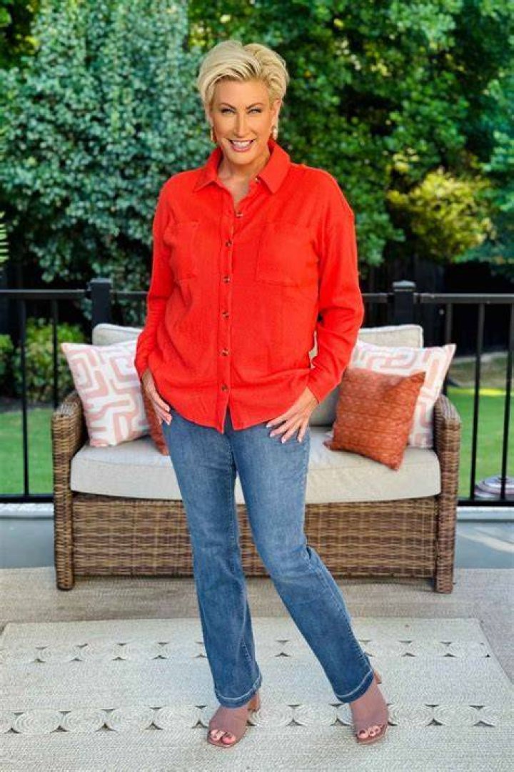 Kim Gravel QVC Net Worth, Husband, Age, Height, Sister