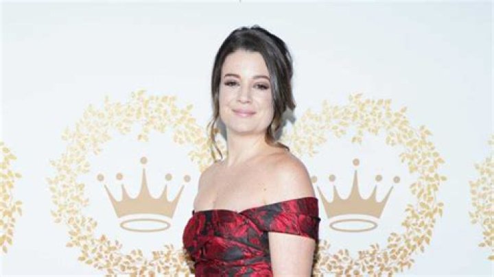 Kimberley Sustad Biography, Age, Height, Family mrDustBin