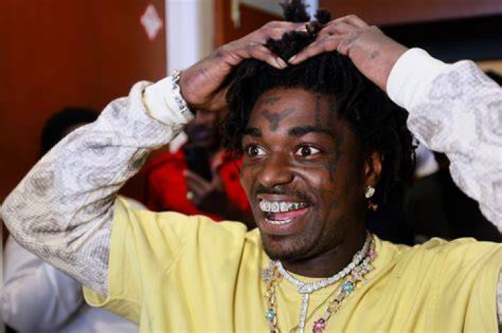 Kodak Black Gets Flirty With GloRilla On Instagram Live Urban Islandz