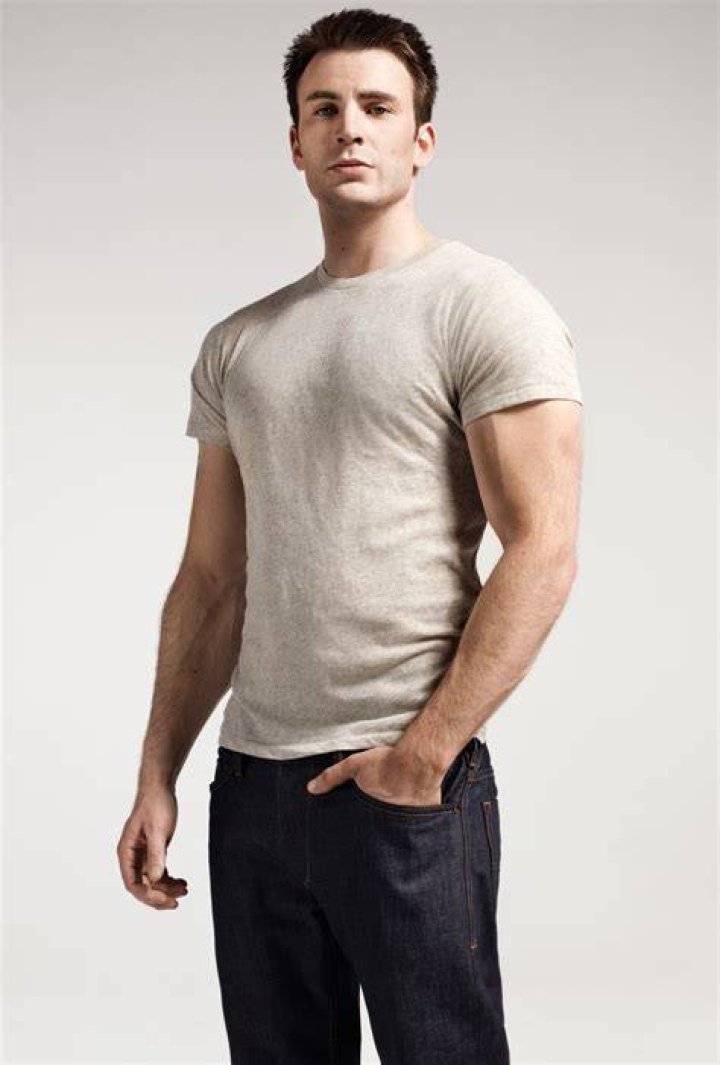 L O V E Chris evans, Chris evans height, Chris evans captain america
