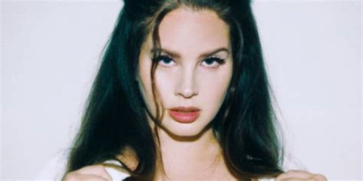 Lana Del Rey's Necklace Decoding The Enigma DigiEkart