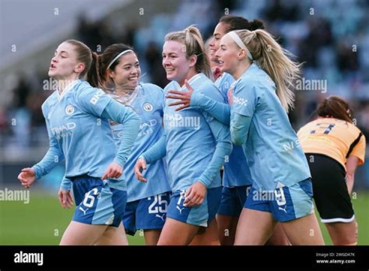 Lauren Hemp Man City even hungrier for success after sad end to last