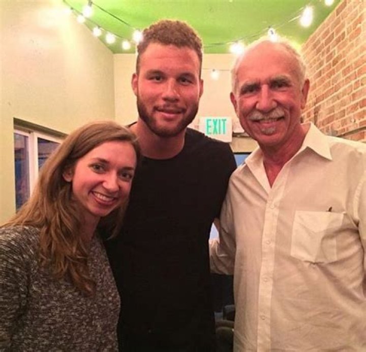 Lauren Lapkus Parents Father Julius Mother Patricia 2023