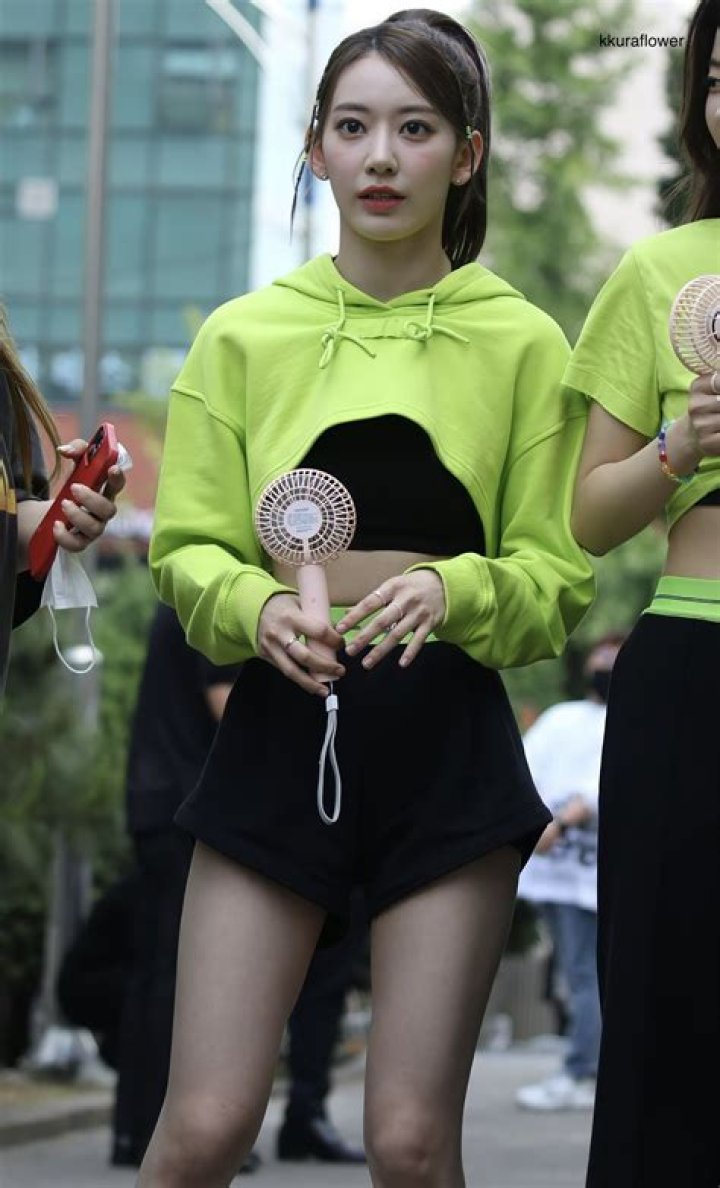 &ldquo;160701 Music Bank Fanmeeting (1, 2) &copy; wa do not crop or edit. &rdquo; Kim So