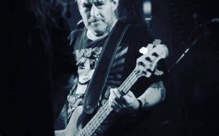 Legendary Aussie rocker dead at 56 Mingooland
