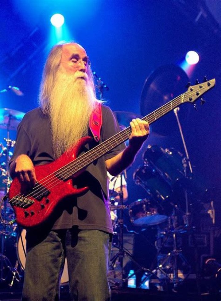 Leland Sklar Photo by xImaginaryHigh Photobucket Bass guitarist